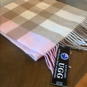 Ugg Merino wool scarf new with tags